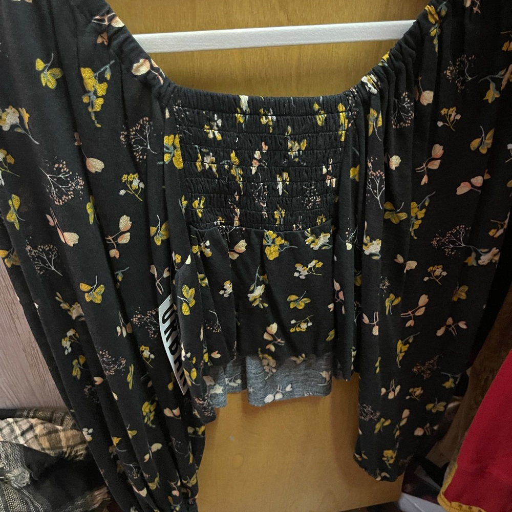 beautiful floral top